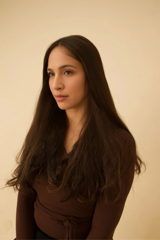 2/7 28-inch silky straight lace top wig by Zelda Hair, crafted with virgin hair for Jewish wigs and alopecia solutions.